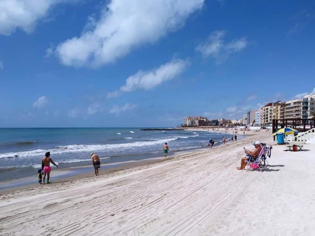 Penthouse Residencial Virginia Leilighet Torrevieja Eksteriør bilde