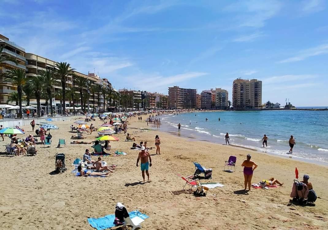 Penthouse Residencial Virginia Leilighet Torrevieja Eksteriør bilde