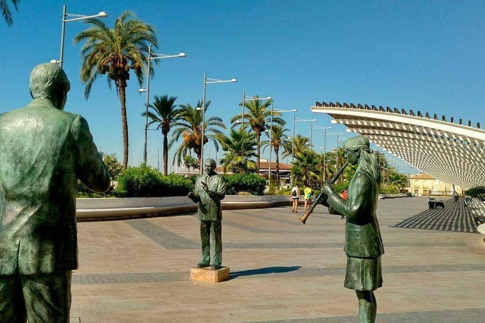 Penthouse Residencial Virginia Leilighet Torrevieja Eksteriør bilde